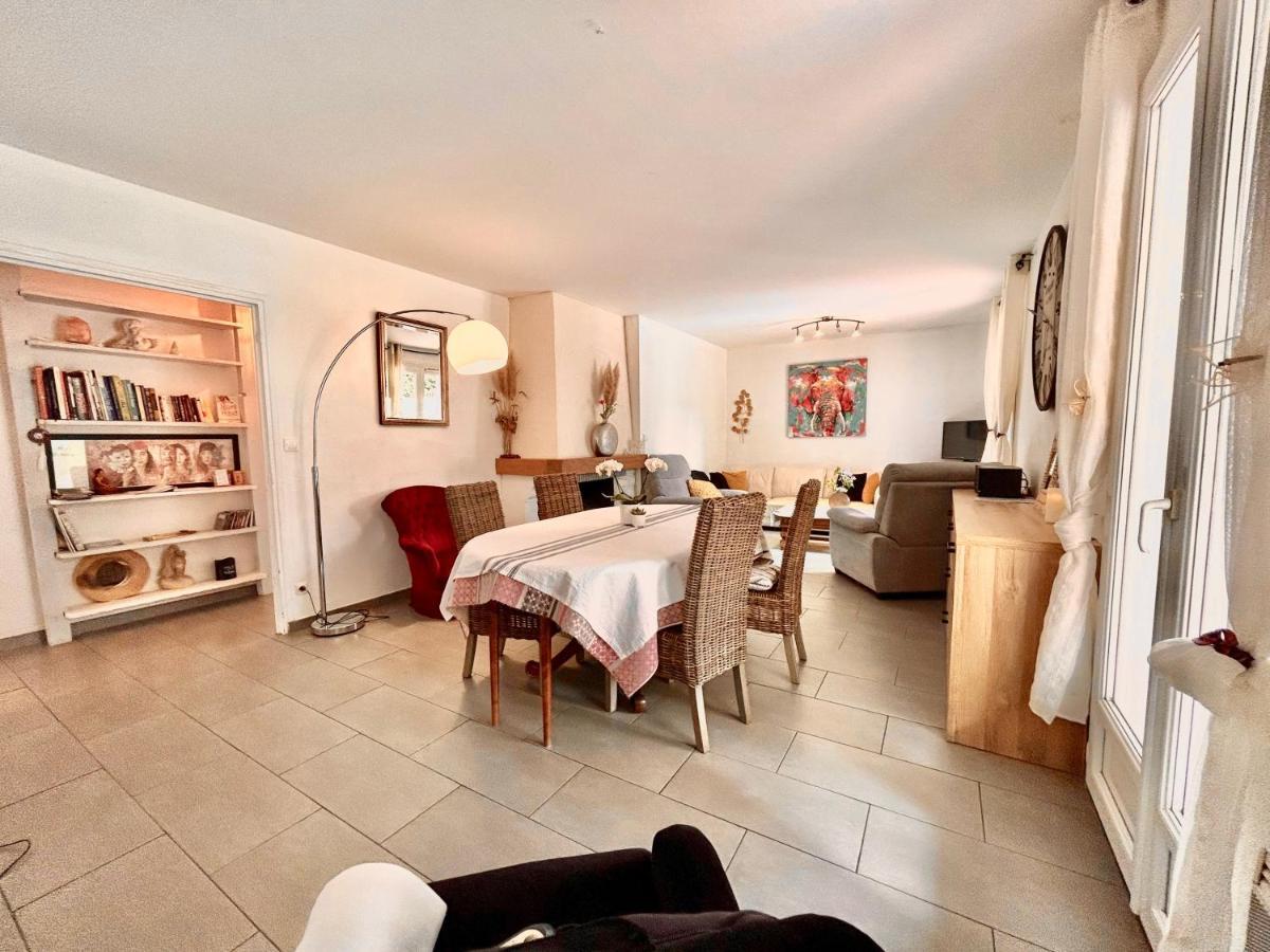 110m2, 7 Pers, Jacuzzi , 3 Chambres, Terrain Clos Et Arboré 2500m2 Villa